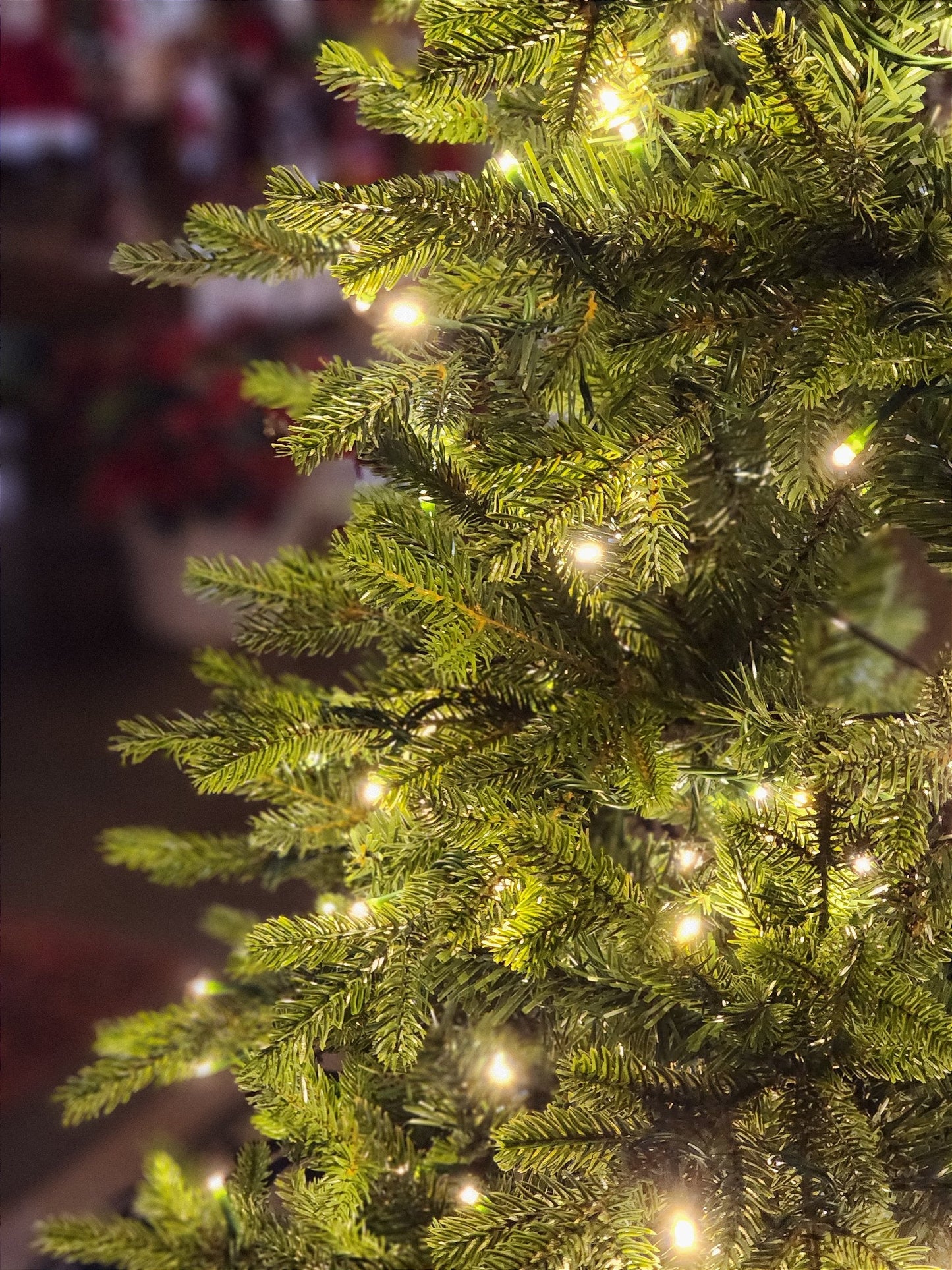 ÁRVORE REALISTA PINHEIRO AUSTRAL 2,10CM 450 LEDS WARM 801 GALHOS BIVOLT